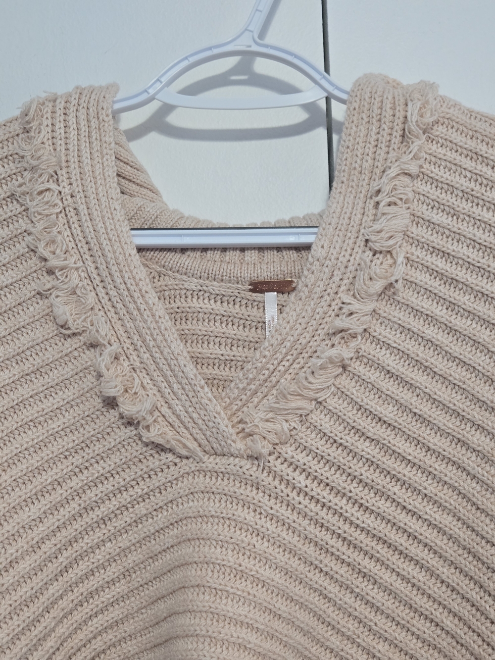 Free People XS Rib Knit Sweater Beige Cowl Neck Cropped Boho Oversized - Picture 5 of 7
